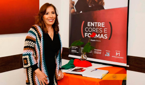 Exposição da Artista Ângela Rocha - &quot;Entre Cores e formas&quot;